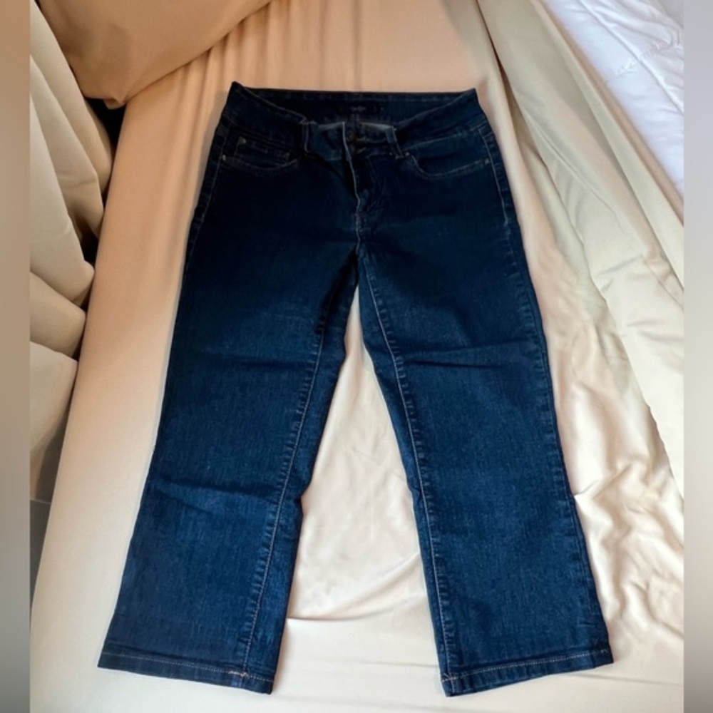 Jessica Simpson Stretch Mid Rise Dark Wash Capris Denim Jeans Blue Size 29